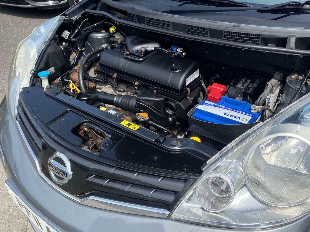 Nissan Note Red #24