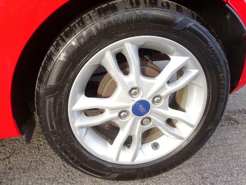 Ford Fiesta 1.25 Zetec Euro 5 Red #4