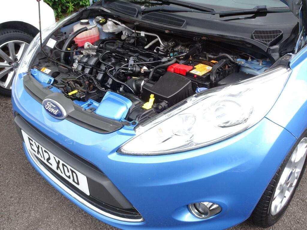 Ford Fiesta Hatchback Red #23