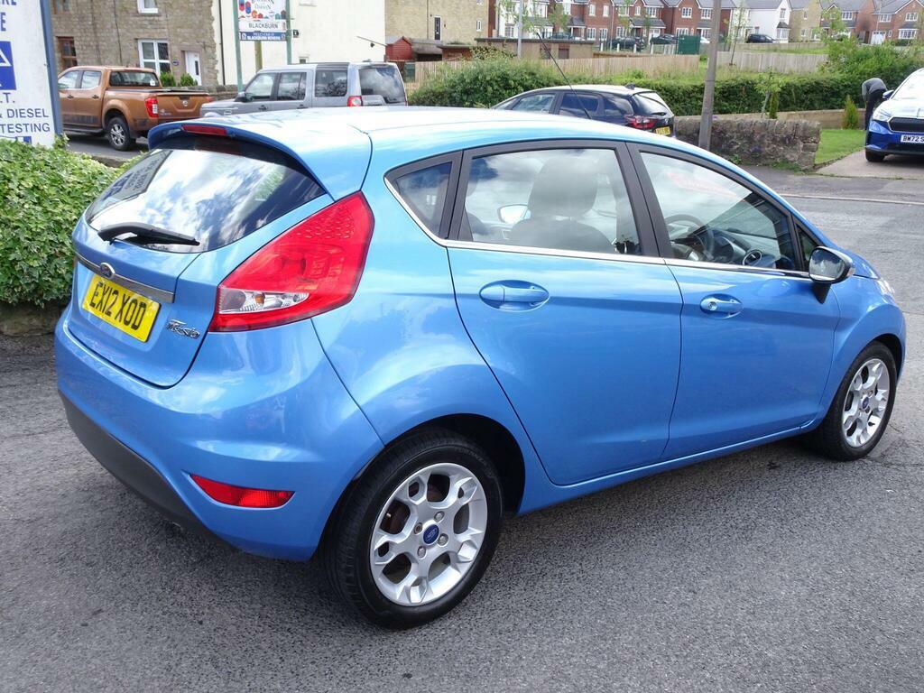 Ford Fiesta Hatchback Red #7