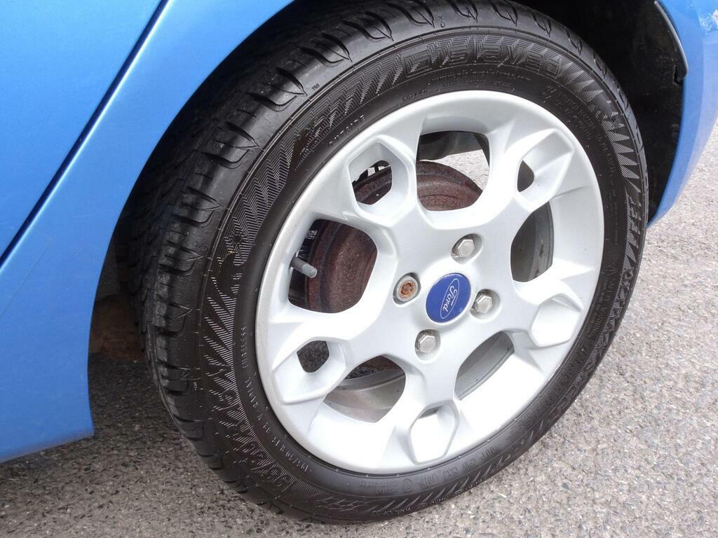 Ford Fiesta Hatchback Red #25