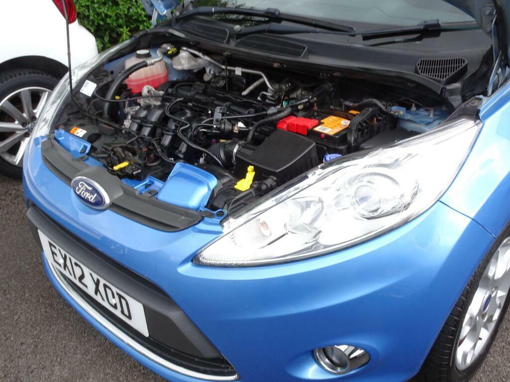 Ford Fiesta Hatchback Red #15