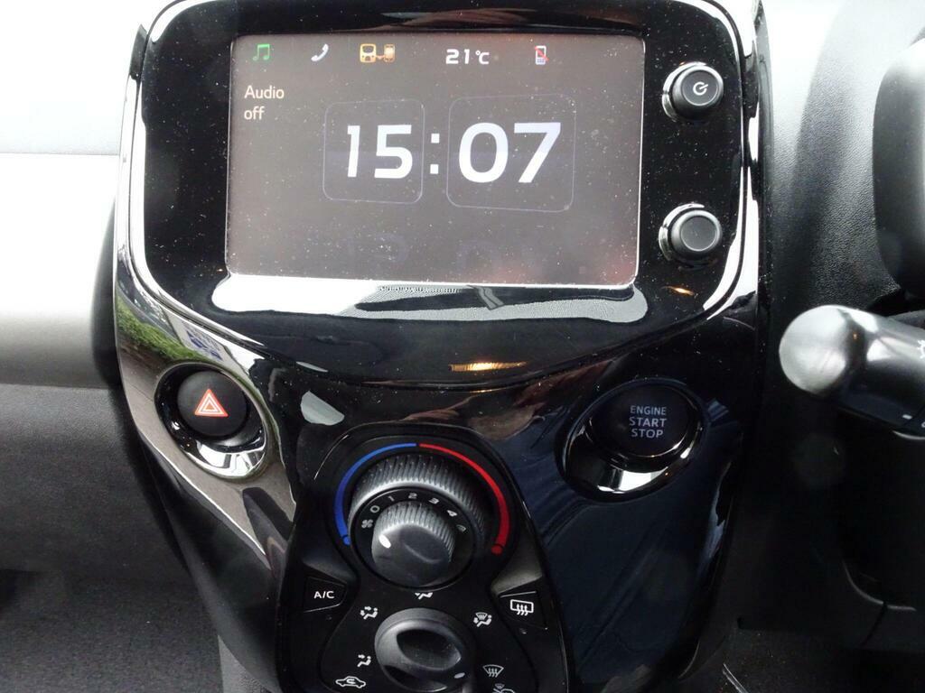 Peugeot 108 1.2 Puretech Allure Hatchback Black #9