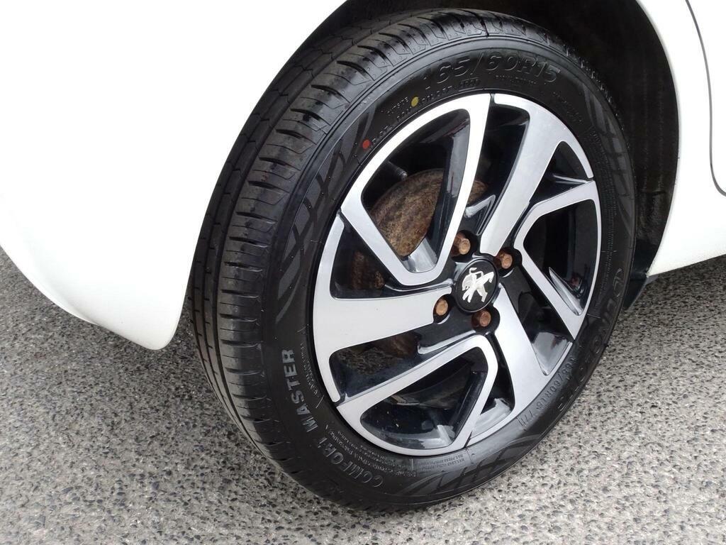 Peugeot 108 1.2 Puretech Allure Euro 6 White #4