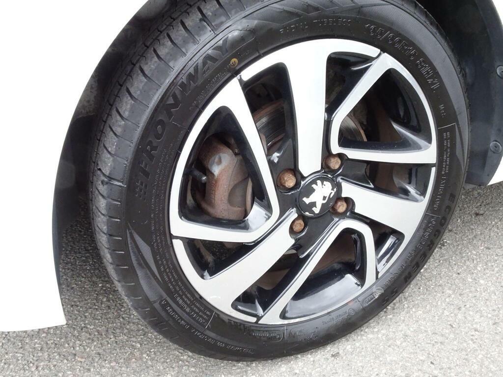 Peugeot 108 1.2 Puretech Allure Hatchback Black #16