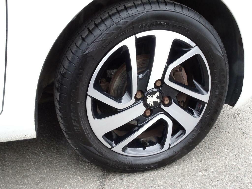 Peugeot 108 1.2 Puretech Allure Hatchback Black #18