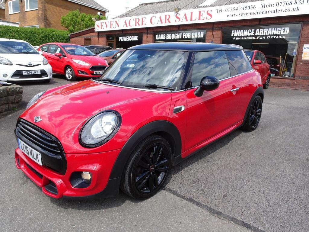 Mini Hatch 1.5 Cooper D Euro 6 S S Red