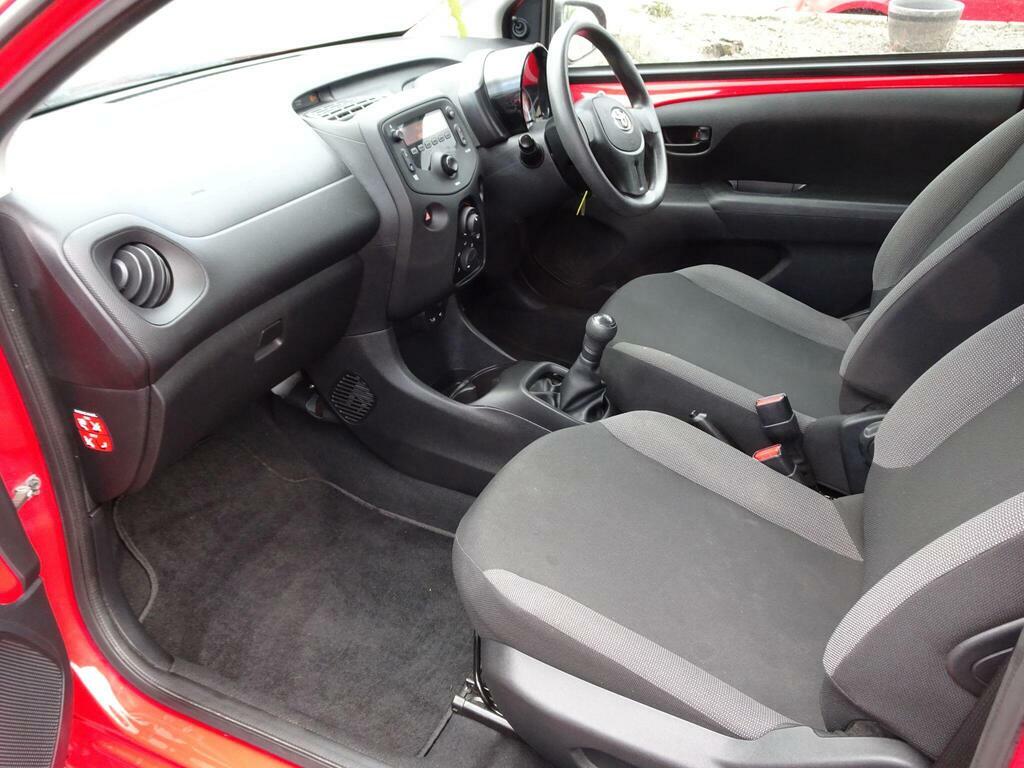 Toyota Aygo 1.0 Vvt-i X Euro 6 Red #3