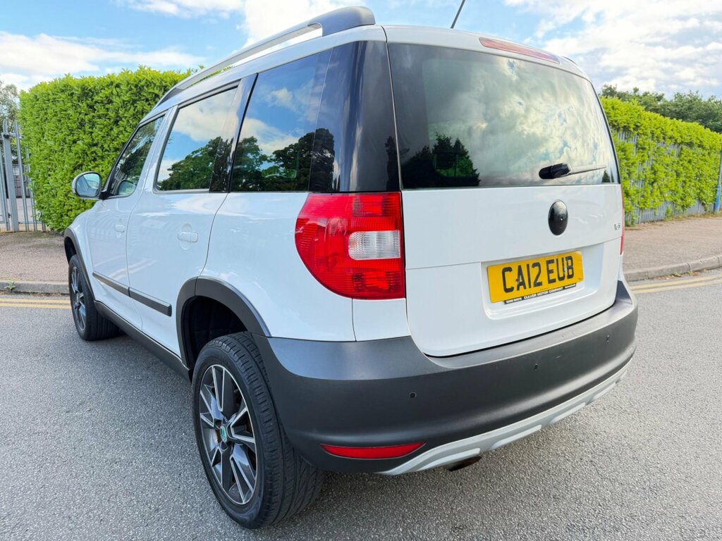 Skoda Yeti 1.2 Tsi Urban Euro 5 White #6