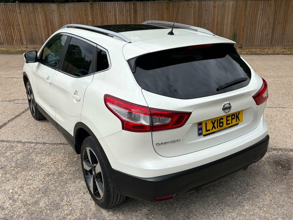Nissan Qashqai 1.2 Dig-t N-connecta 2Wd Euro 6 Ss White #4