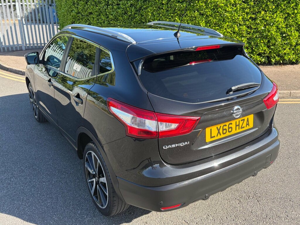 Nissan Qashqai 1.2 Dig-t Tekna 2Wd Euro 6 Ss LX66HZA Black #2