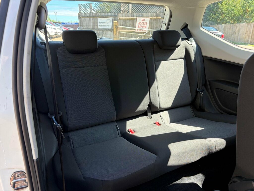 Volkswagen Up 1L High Up White #25