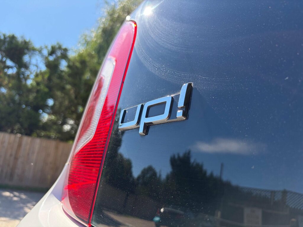 Volkswagen Up 1L High Up White #39
