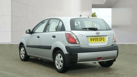 Kia RIO 1.5 Crdi 2 Silver #2