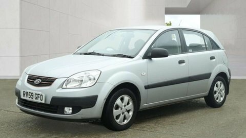 Kia RIO 1.5 Crdi 2 Silver #3