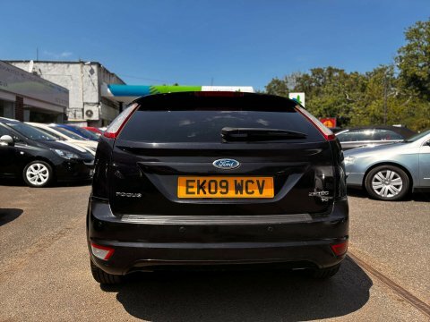 Ford Focus 1.6 Zetec Hatchback Black #6
