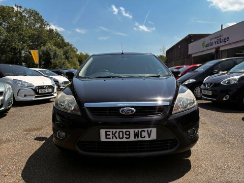 Ford Focus 1.6 Zetec Hatchback Black #2