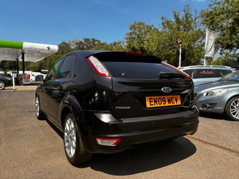 Ford Focus 1.6 Zetec Hatchback Black #5