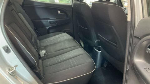 Kia Venga Mpv  #10