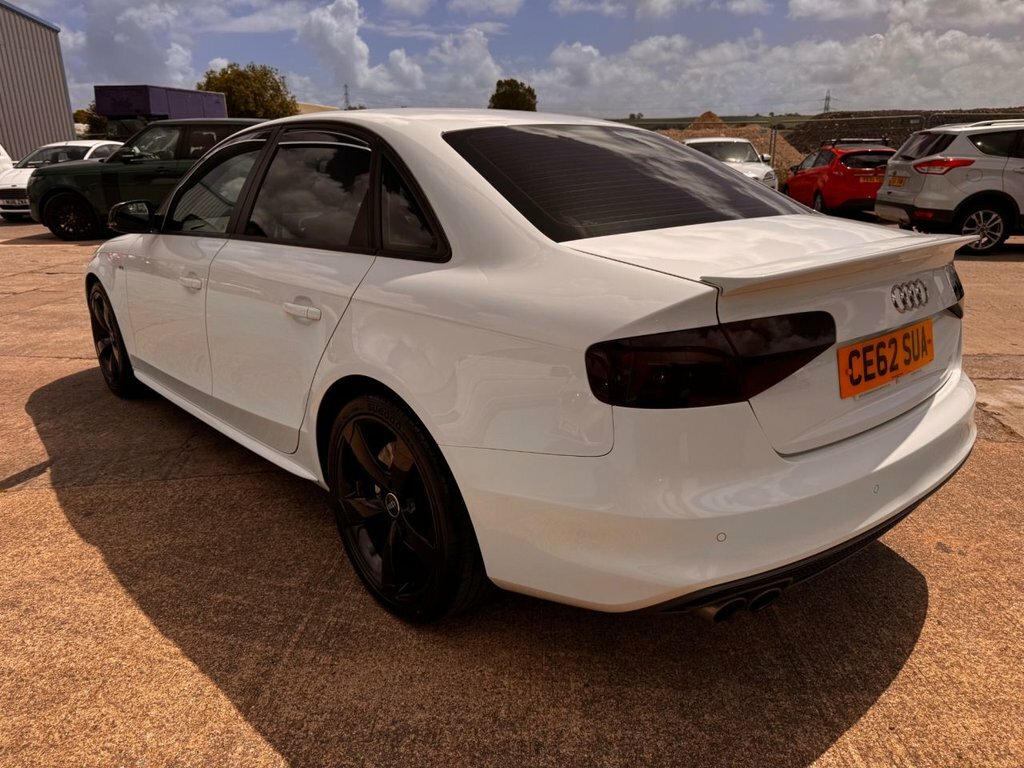 Audi A4 2L Black Edition White #4
