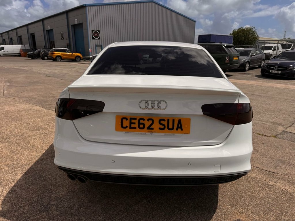 Audi A4 2L Black Edition White #3