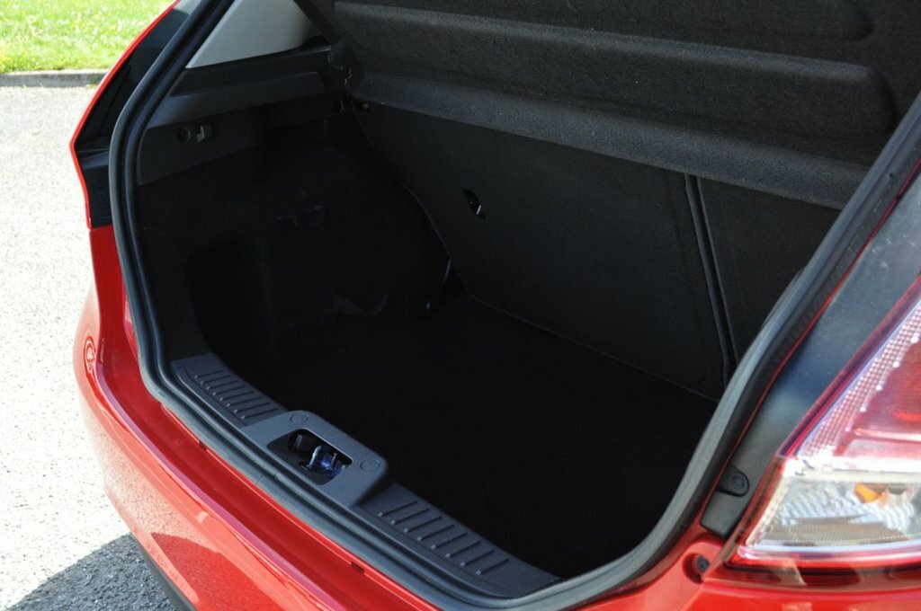 Ford Fiesta 1.3L Zetec Red #5