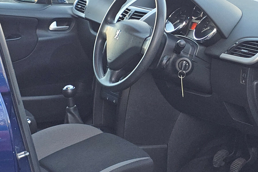 Peugeot 207 Hatchback Silver #9