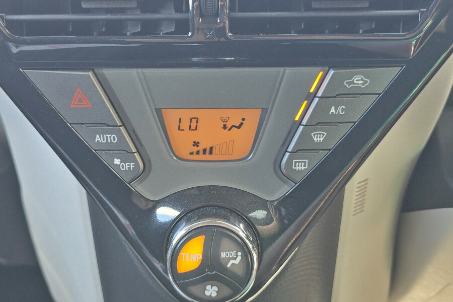 Toyota IQ Hatchback Red #19