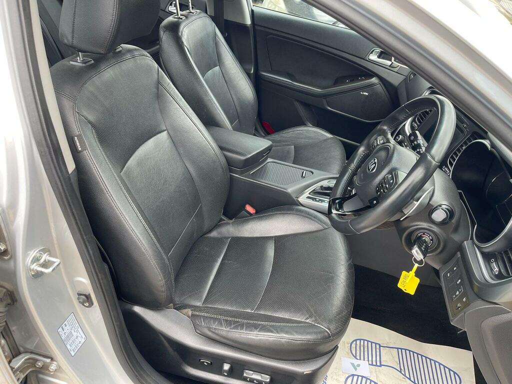 Kia Optima 1.7 Crdi 2 White #22