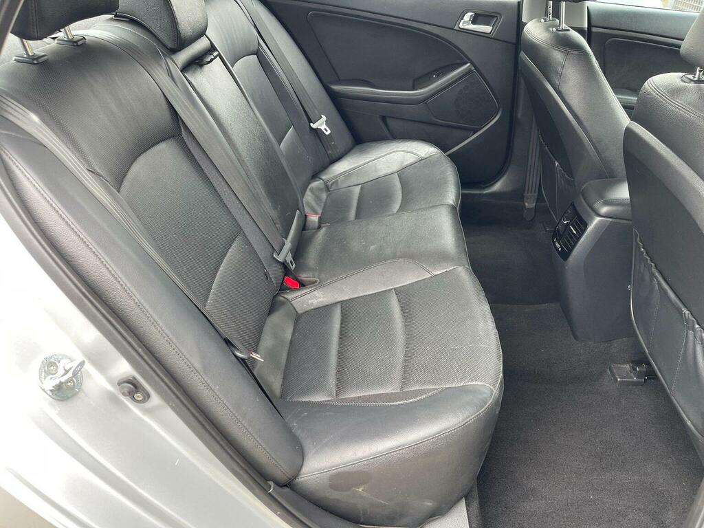 Kia Optima 1.7 Crdi 2 White #23