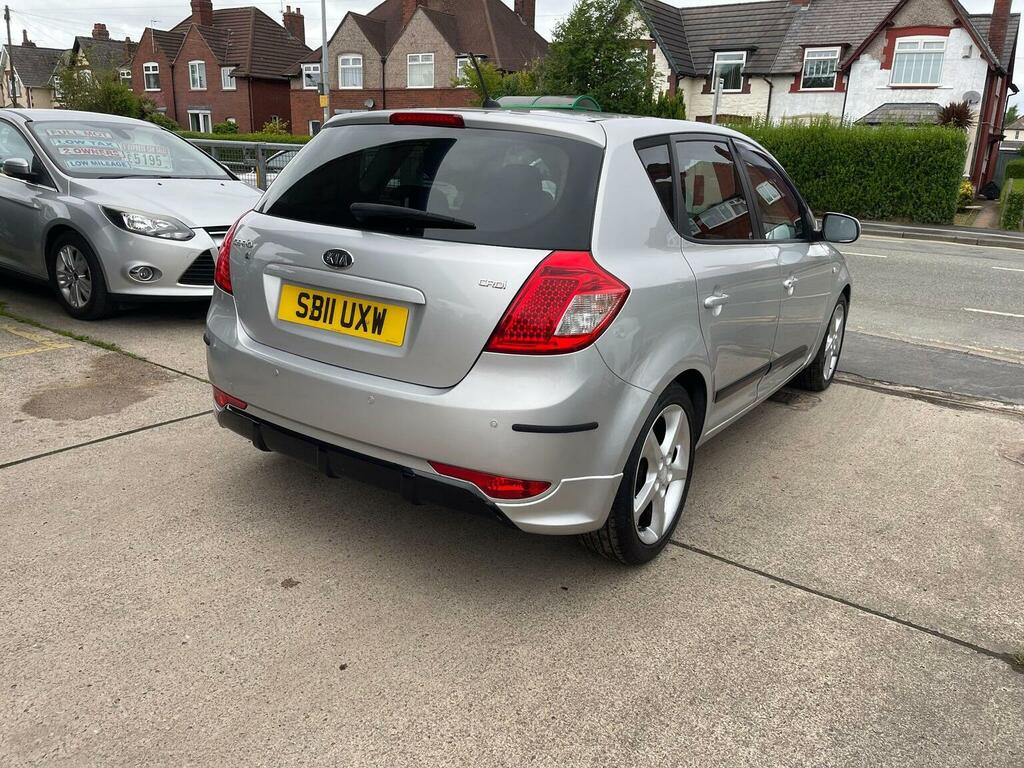 Kia Ceed 1.6 Crdi 3 Euro 5 Silver #2
