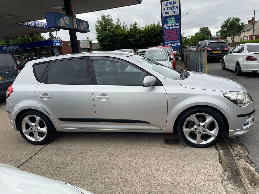 Kia Ceed 1.6 Crdi 3 Euro 5 Silver #3