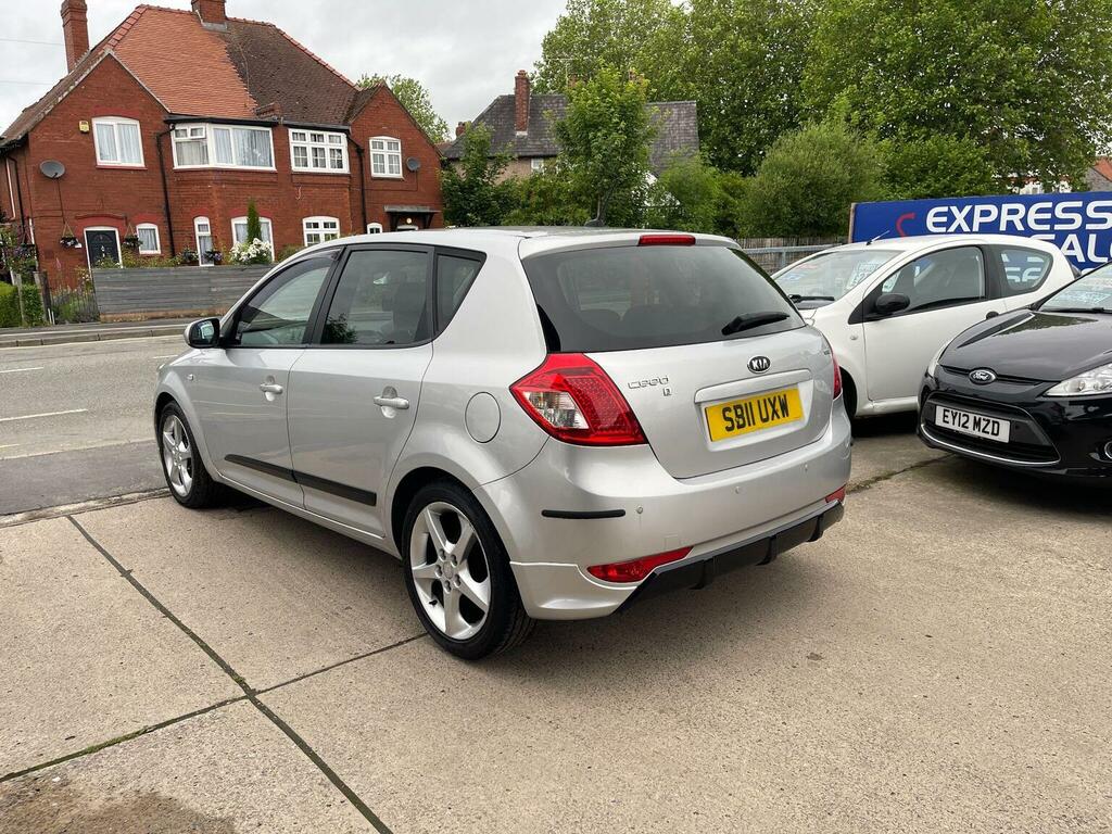 Kia Ceed 1.6 Crdi 3 Euro 5 Silver #5