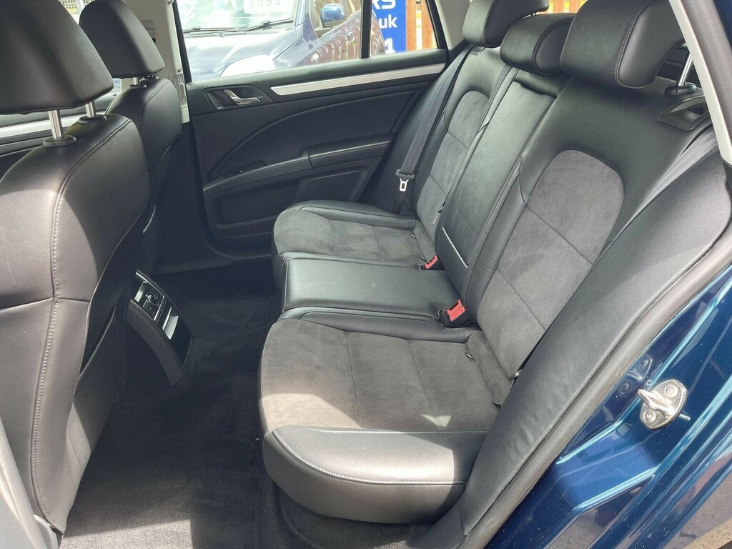 Skoda Superb 2.0 Tdi Elegance Blue #21