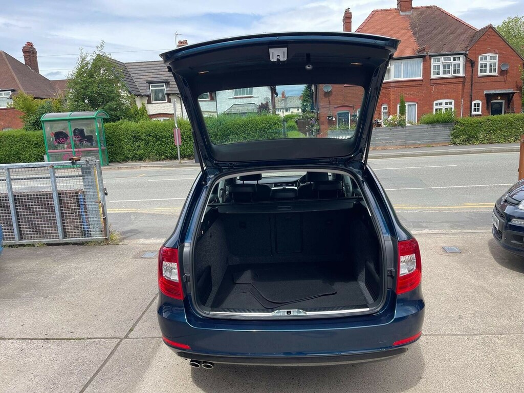 Skoda Superb 2.0 Tdi Elegance Blue #19