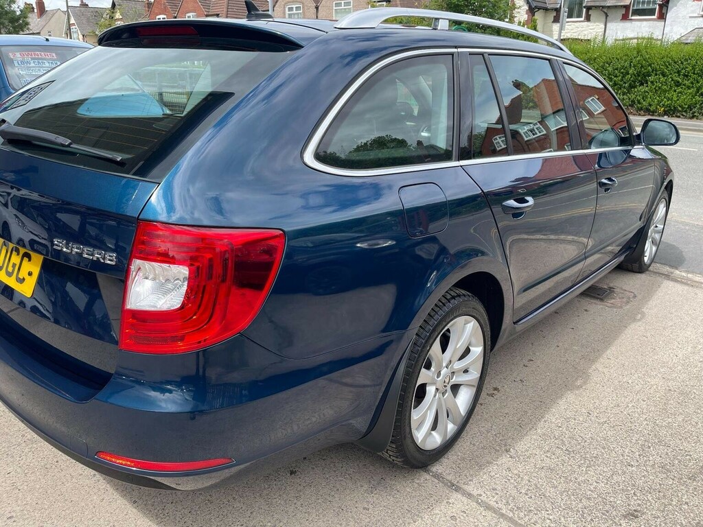Skoda Superb 2.0 Tdi Elegance Blue #18