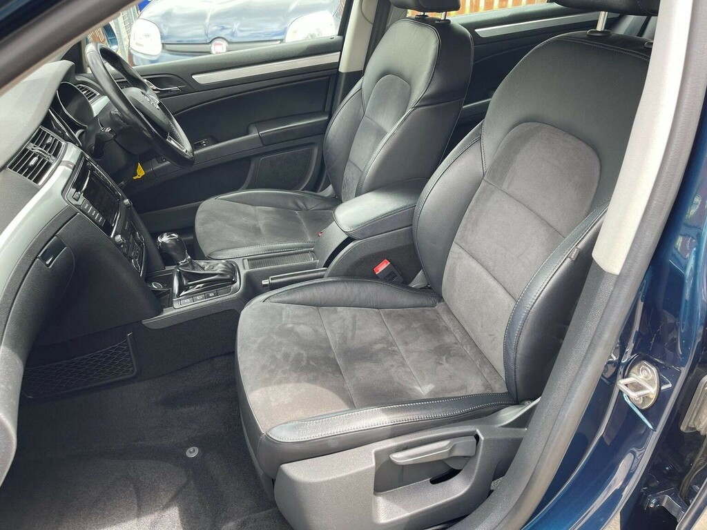 Skoda Superb 2.0 Tdi Elegance Blue #20