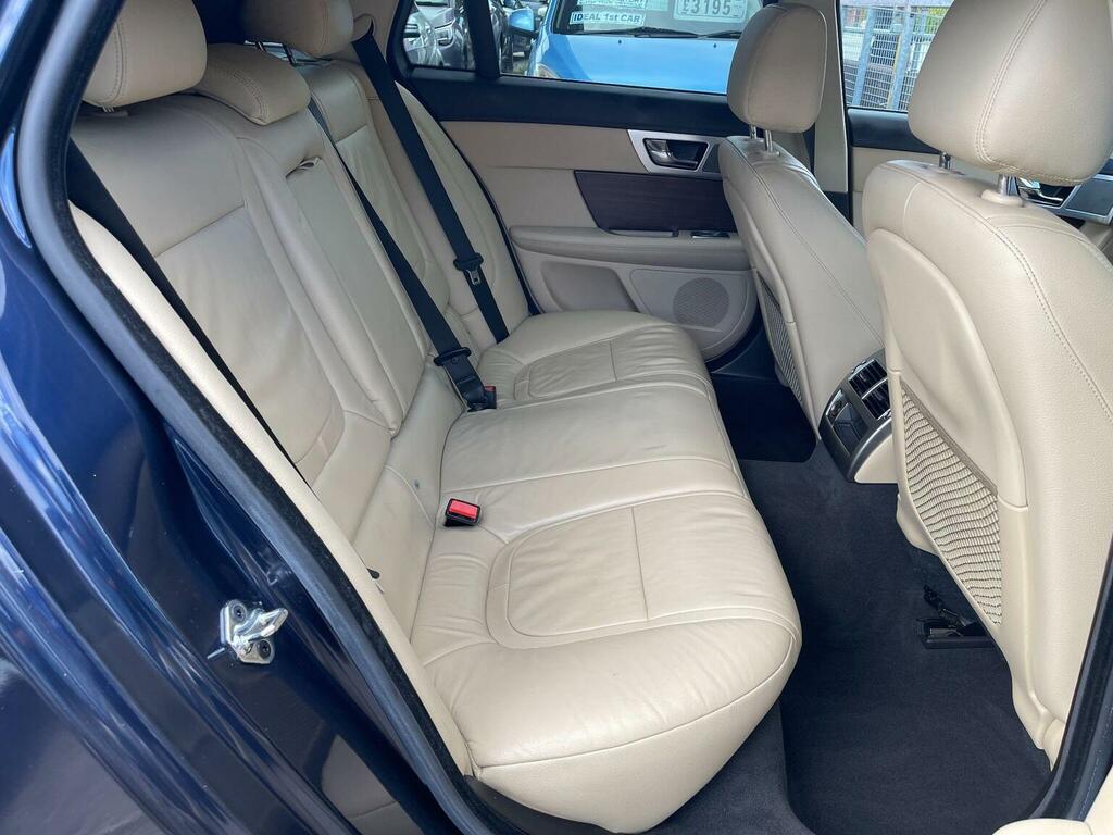 Jaguar XF 3.0D V6 Premium Luxury Start Stop Red #15