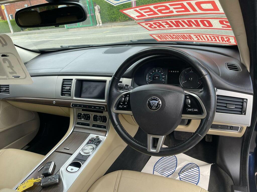 Jaguar XF 3.0D V6 Premium Luxury Start Stop Red #7