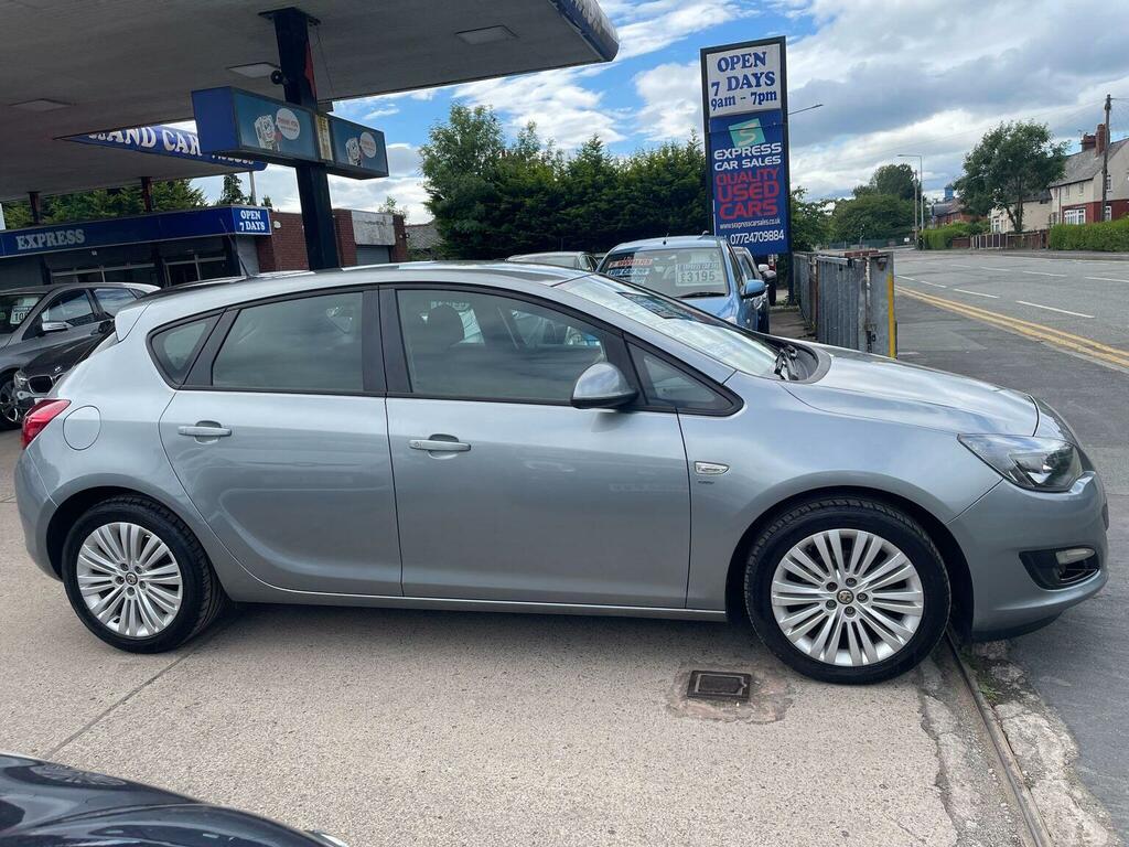 Vauxhall Astra 1.6 16V Energy Euro 5 Silver #3
