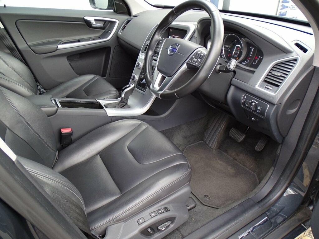 Volvo XC60 D4 R-design Blue #23