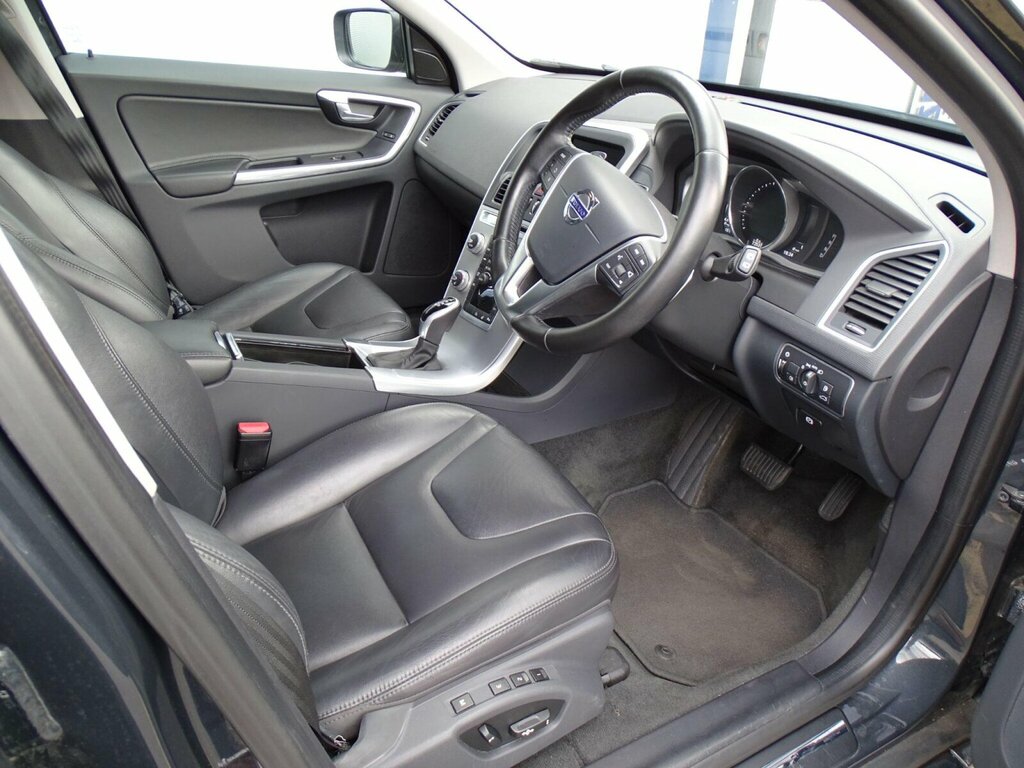 Volvo XC60 D4 R-design Blue #24