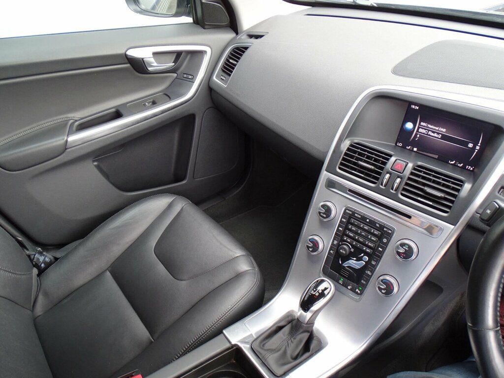 Volvo XC60 D4 R-design Blue #25