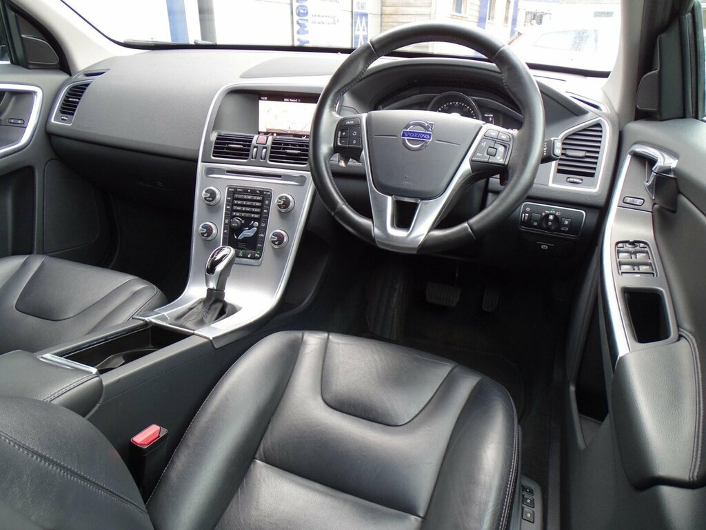 Volvo XC60 D4 R-design Blue #26