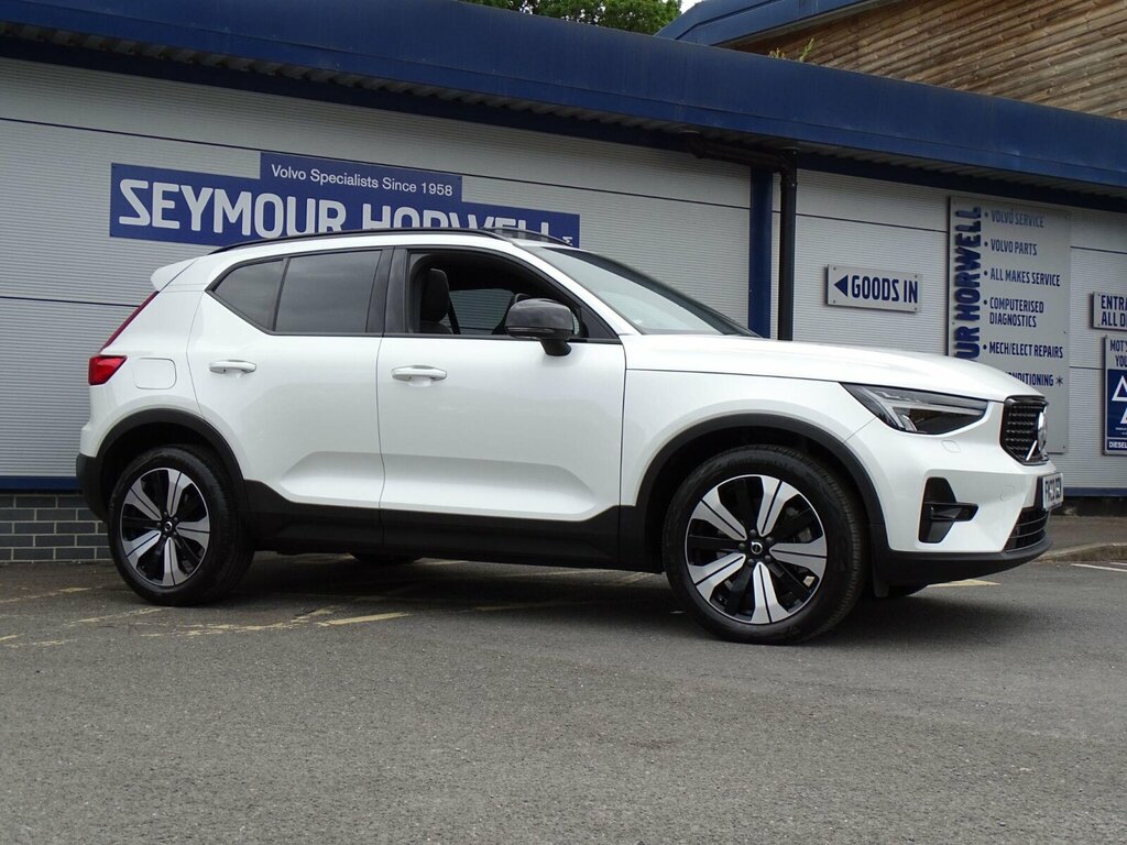 Volvo XC40 1.5H T5 Recharge 10.7Kwh Ultimate Dark Euro 6 White #3