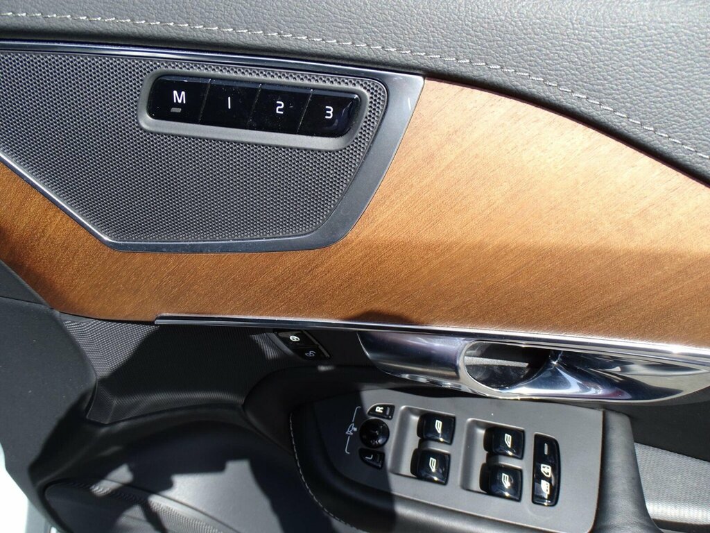 Volvo XC90 Inscription Black #30