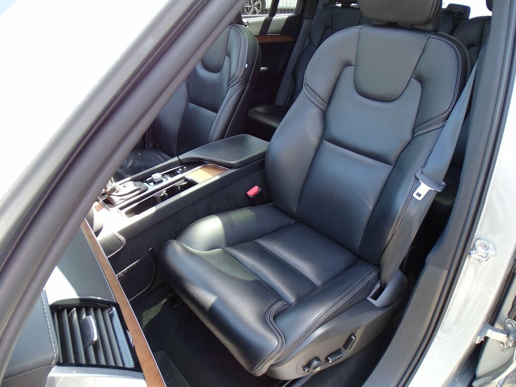 Volvo XC90 Inscription Black #50