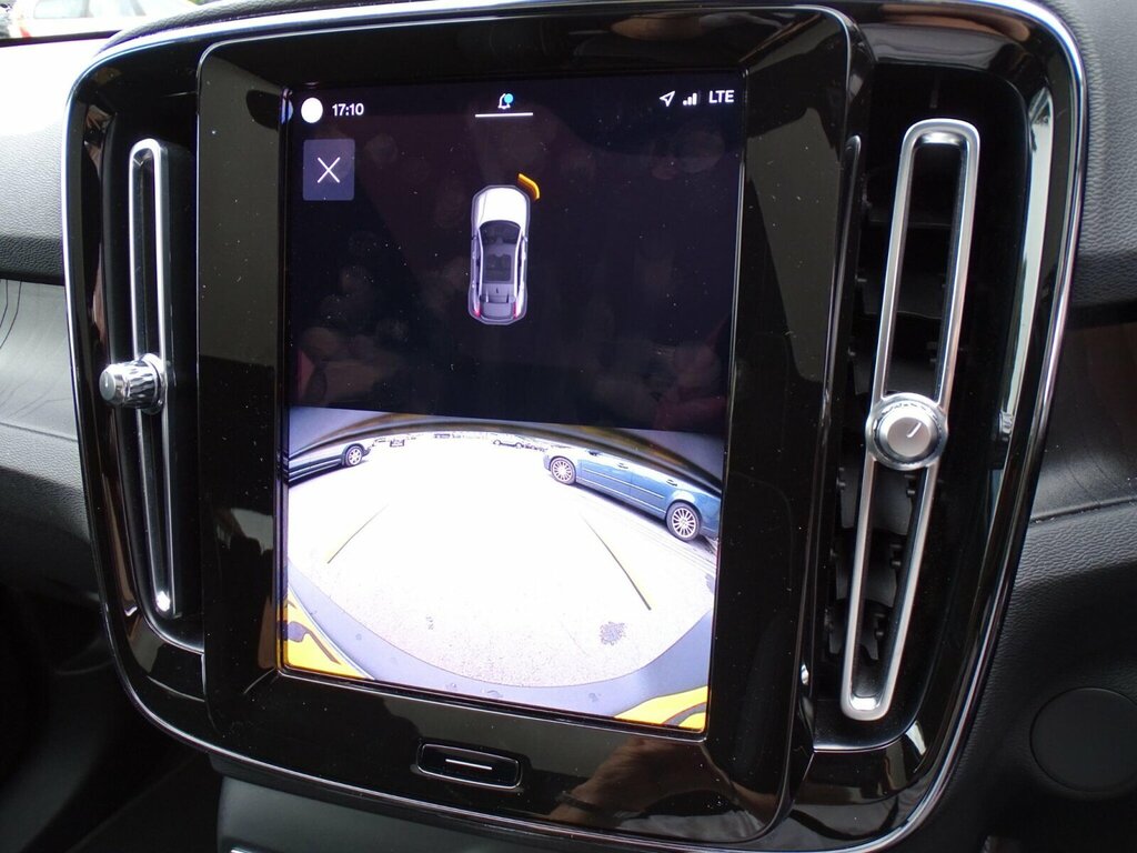 Volvo C40 Recharge Pro, Twin Motor Silver #41