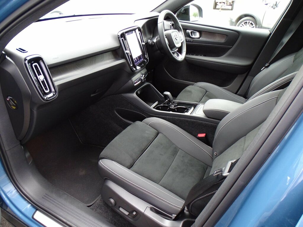 Volvo C40 Recharge Pro, Twin Motor Silver #33