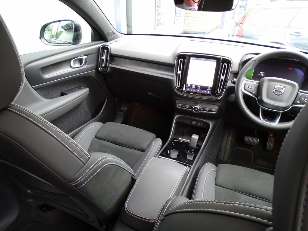 Volvo C40 Recharge Pro, Twin Motor Silver #30